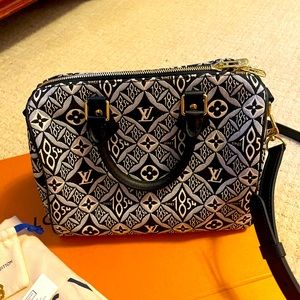 Authentic Louis Vuitton 1854 Speedy. Noir. New.